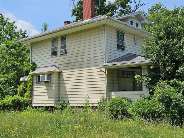 12414 Forest Grove Avenue, Cleveland, OH 44108