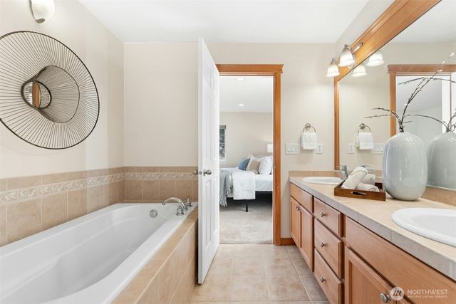 723 N 198th Street, Shoreline, WA 98133