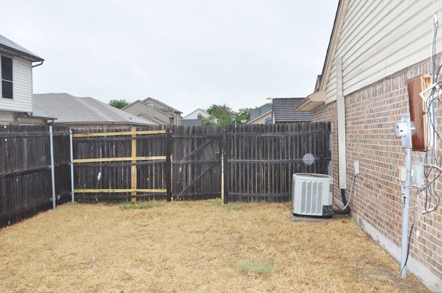 6701 Oriole Court, Fort Worth, TX 76137