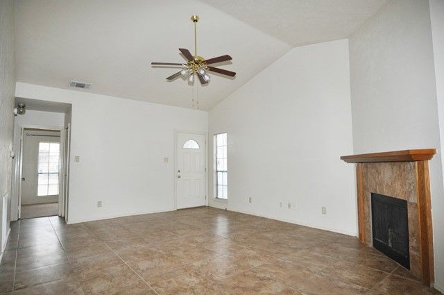 6701 Oriole Court, Fort Worth, TX 76137