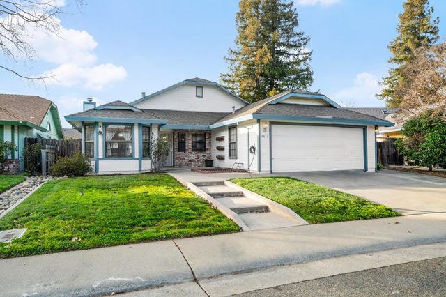 9038 Weeping Fig Way, Elk Grove, CA 95758