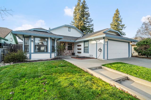 9038 Weeping Fig Way, Elk Grove, CA 95758