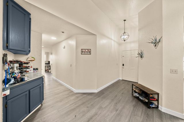 9038 Weeping Fig Way, Elk Grove, CA 95758