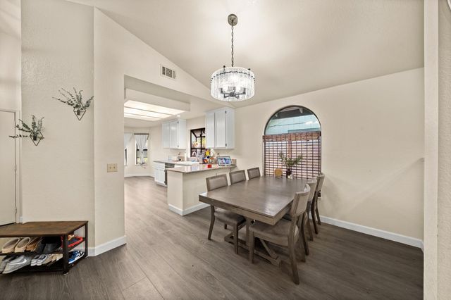 9038 Weeping Fig Way, Elk Grove, CA 95758