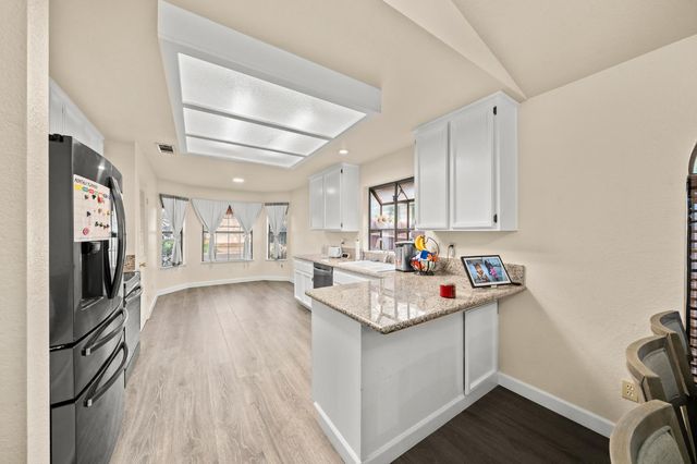 9038 Weeping Fig Way, Elk Grove, CA 95758