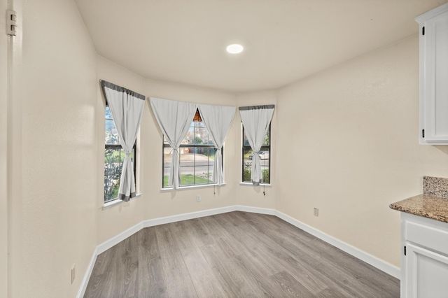 9038 Weeping Fig Way, Elk Grove, CA 95758