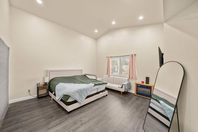 9038 Weeping Fig Way, Elk Grove, CA 95758