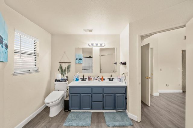 9038 Weeping Fig Way, Elk Grove, CA 95758