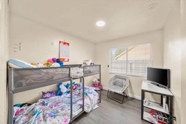 9038 Weeping Fig Way, Elk Grove, CA 95758