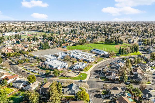 9038 Weeping Fig Way, Elk Grove, CA 95758