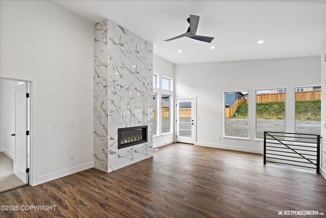 5376 Sandhill Loop, Anchorage, AK 99502