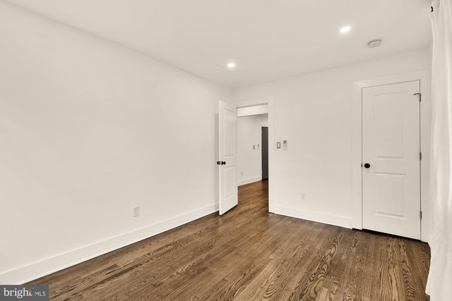 215 HAWAII AVE NE, Washington, DC 20011