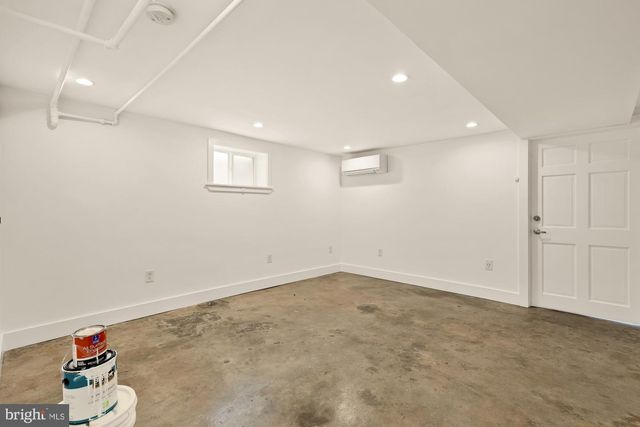 215 HAWAII AVE NE, Washington, DC 20011