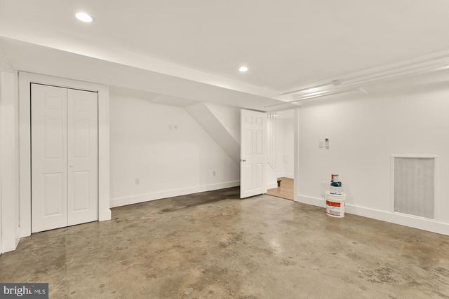 215 HAWAII AVE NE, Washington, DC 20011