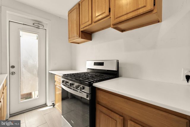 215 HAWAII AVE NE, Washington, DC 20011