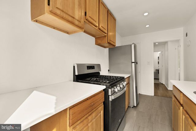215 HAWAII AVE NE, Washington, DC 20011
