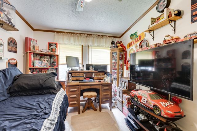3895 Old Stewart Rd, Tennessee Ridge, TN 37178
