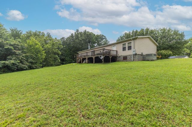 3895 Old Stewart Rd, Tennessee Ridge, TN 37178