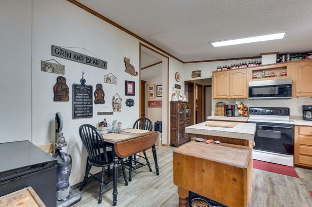 3895 Old Stewart Rd, Tennessee Ridge, TN 37178