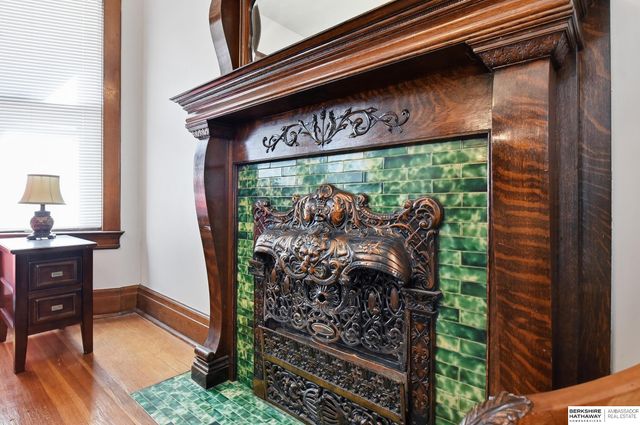 136 N 40th Street, Omaha, NE 68131