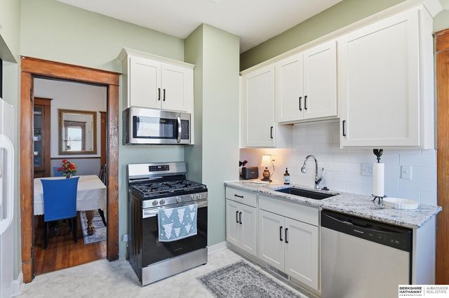 136 N 40th Street, Omaha, NE 68131