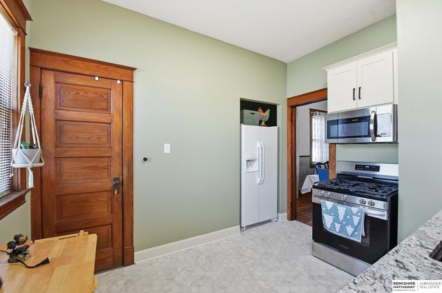 136 N 40th Street, Omaha, NE 68131