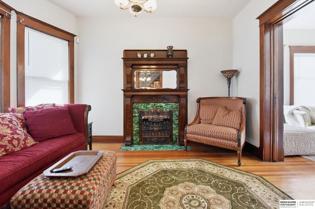 136 N 40th Street, Omaha, NE 68131