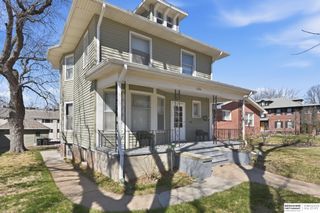 136 N 40th Street, Omaha, NE 68131