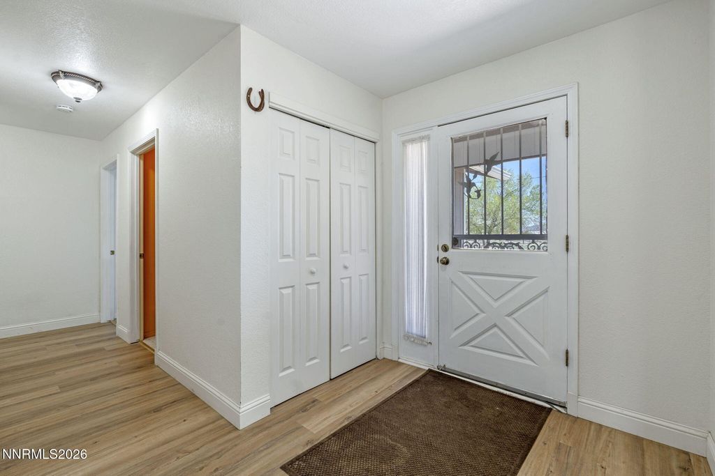 Image 10 of property listing at 10605 Osage Road, Reno, NV 89508