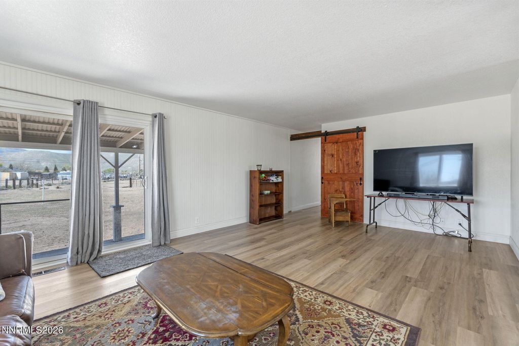 Image 12 of property listing at 10605 Osage Road, Reno, NV 89508