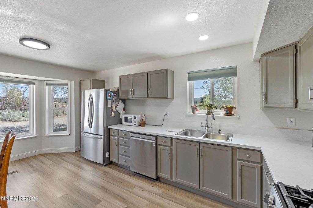 Image 18 of property listing at 10605 Osage Road, Reno, NV 89508