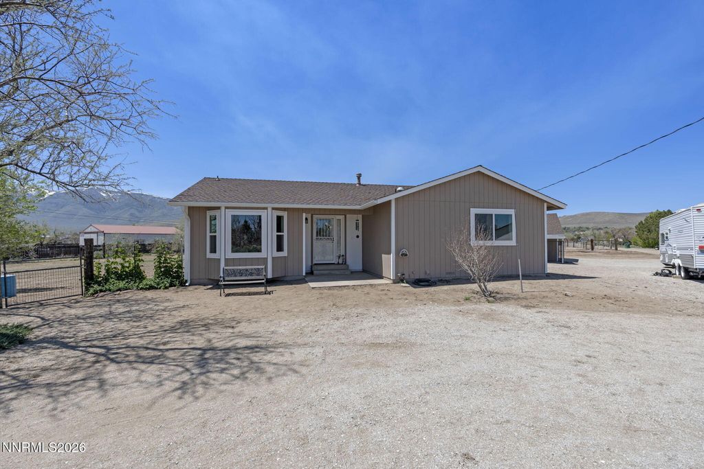 Image 2 of property listing at 10605 Osage Road, Reno, NV 89508