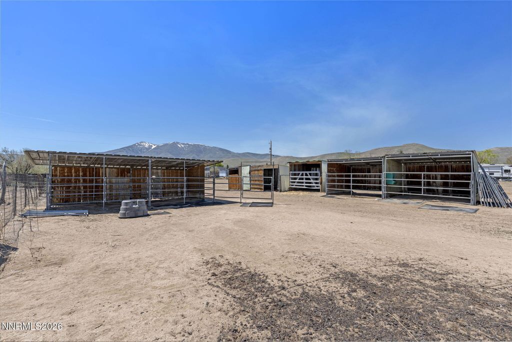 Image 36 of property listing at 10605 Osage Road, Reno, NV 89508