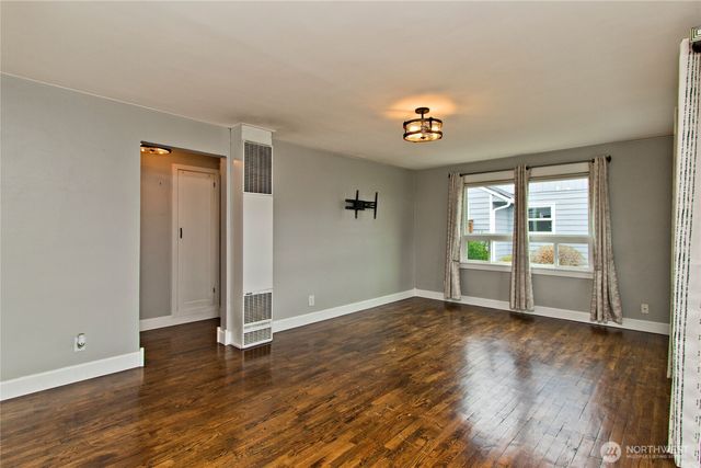 1318 Lafromboise Street, Enumclaw, WA 98022