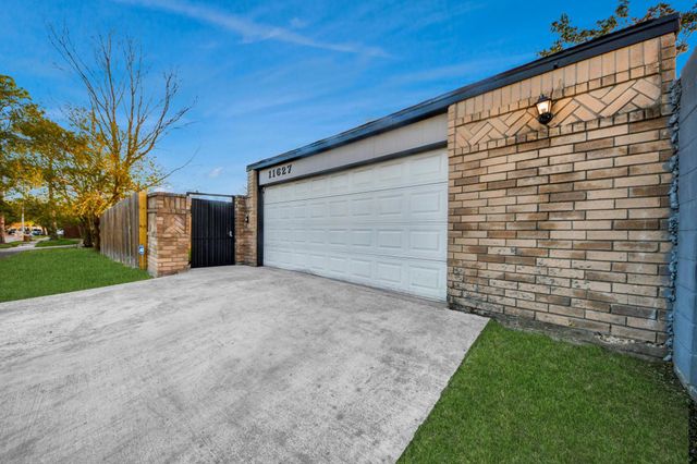 11627 Bowlan Lane, Houston, TX 77035