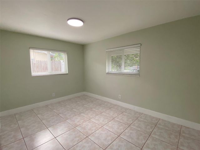 1610 NE 62nd St, Fort Lauderdale, FL 33334