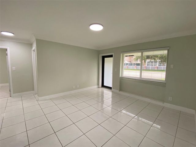 1610 NE 62nd St, Fort Lauderdale, FL 33334