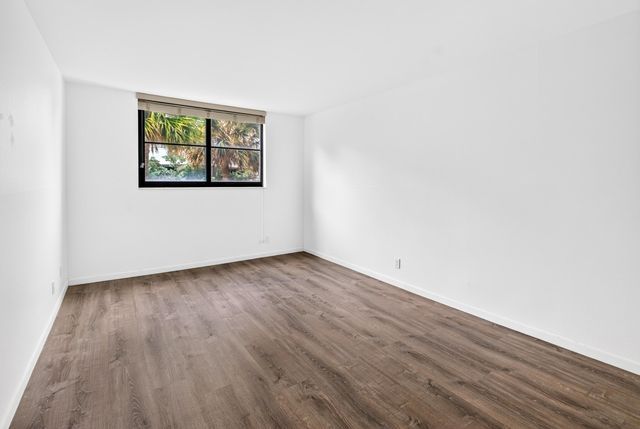 3540 S Ocean Boulevard 208, South Palm Beach, FL 33480