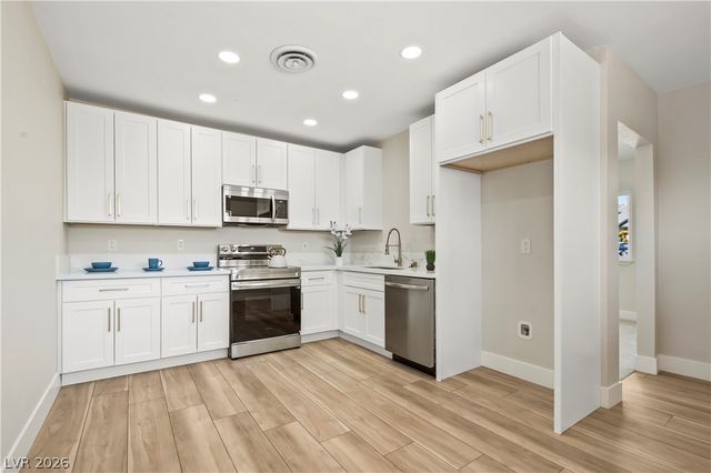 4638 Corral Place, Las Vegas, NV 89119
