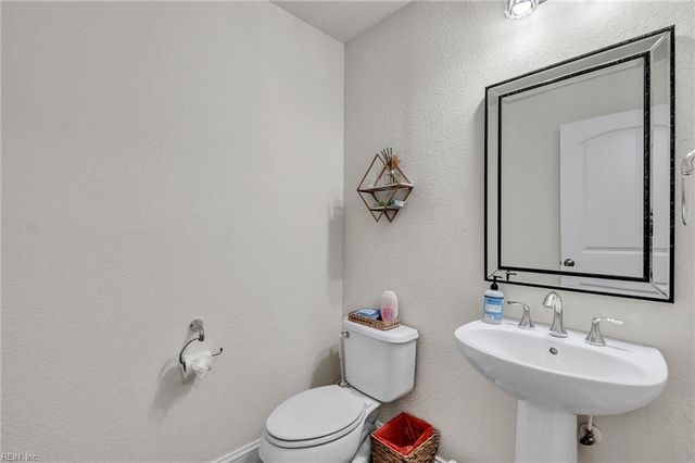 2905 Pepperlin DR, Virginia Beach, VA 23456
