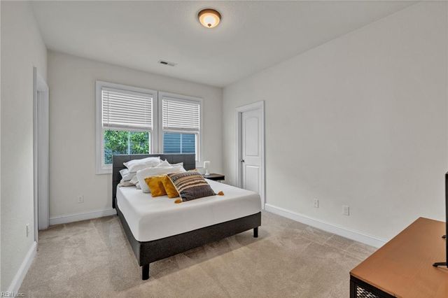 2905 Pepperlin DR, Virginia Beach, VA 23456