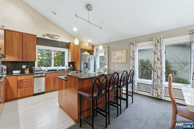 4 Lesa Lane, Hillsdale, NJ 07642