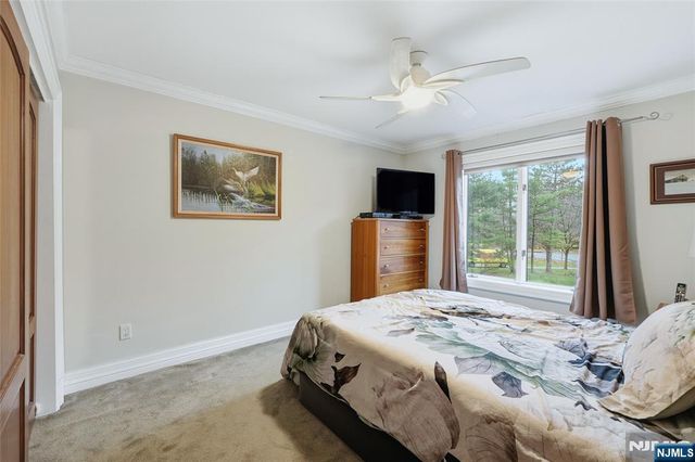 4 Lesa Lane, Hillsdale, NJ 07642