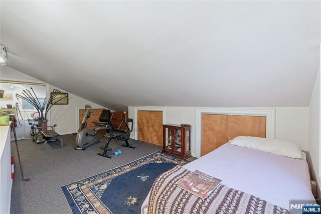 4 Lesa Lane, Hillsdale, NJ 07642