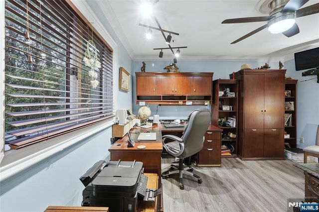 4 Lesa Lane, Hillsdale, NJ 07642