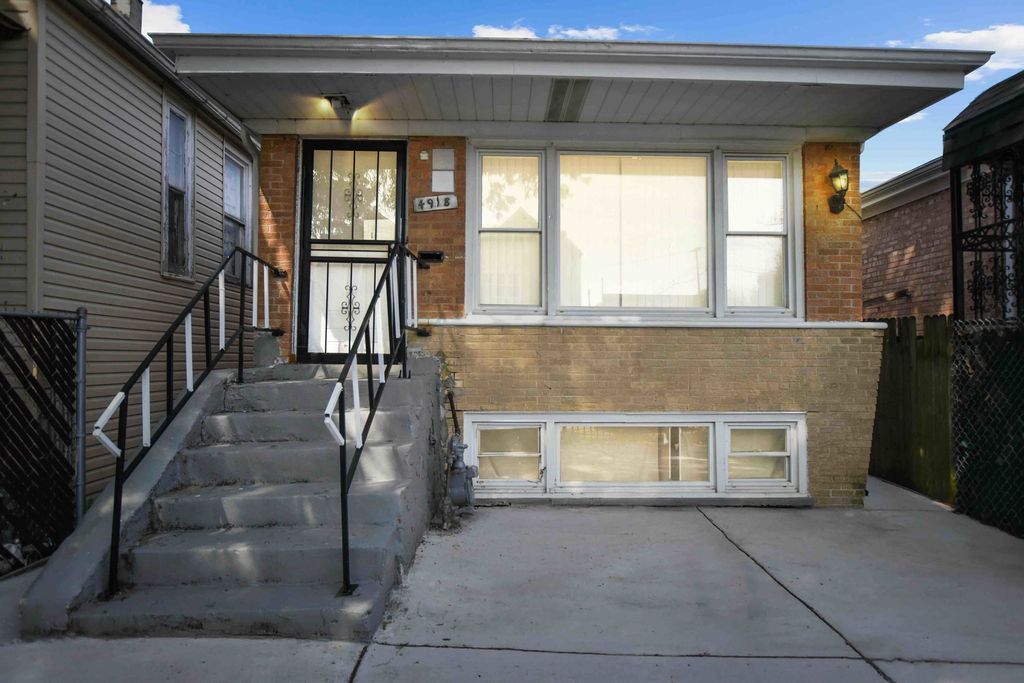 4918 S Marshfield Avenue, Chicago, IL 60609
