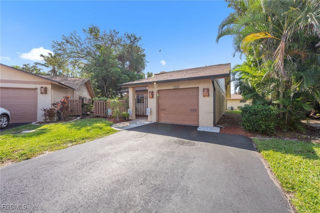 6443 Royal Woods DR, Fort Myers, FL 33908