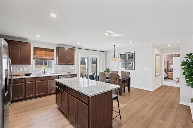 37 Summer Club NW Boulevard, Rome, GA 30165