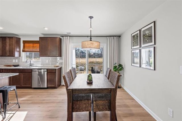 37 Summer Club NW Boulevard, Rome, GA 30165