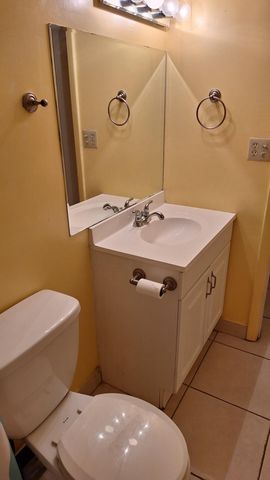 26 Golfs Edge D, West Palm Beach, FL 33417